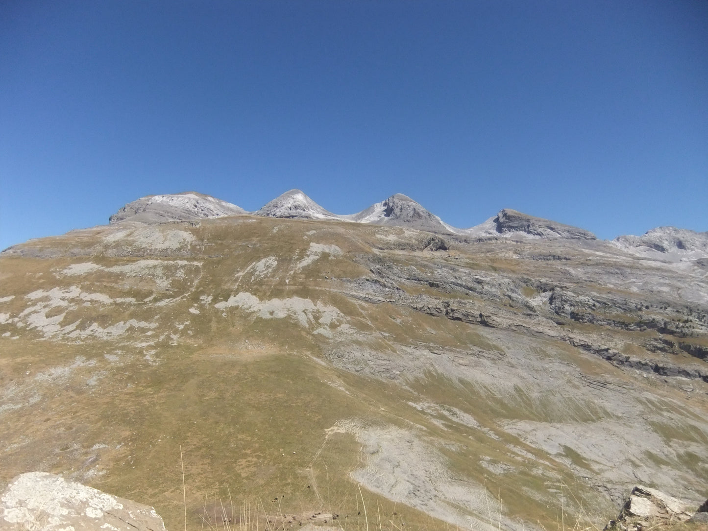 Bestue bespoke trekking holiday - Spanish Pyrenees