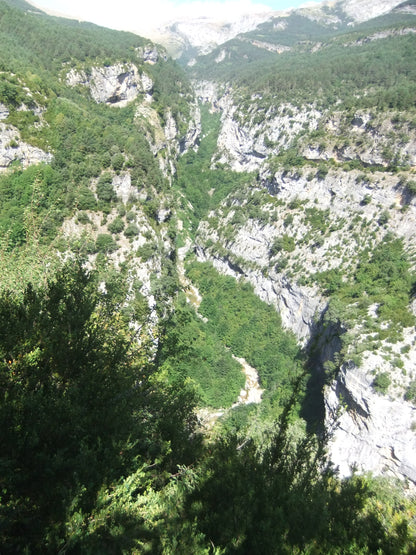 Bestue bespoke trekking holiday - Spanish Pyrenees