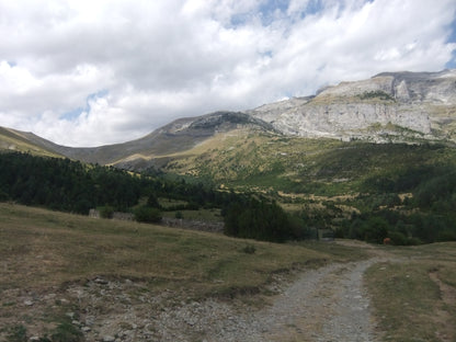 Bestue bespoke trekking holiday - Spanish Pyrenees