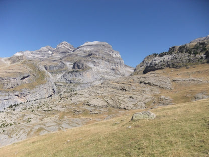 Bestue bespoke trekking holiday - Spanish Pyrenees