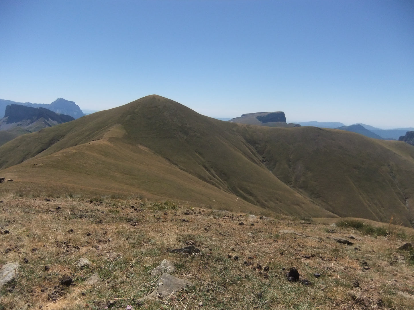 Bestue bespoke trekking holiday - Spanish Pyrenees