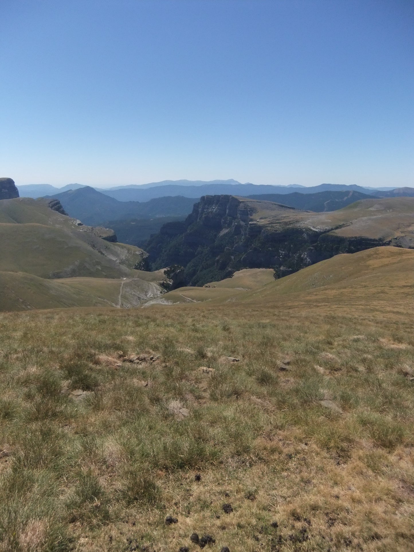Bestue bespoke trekking holiday - Spanish Pyrenees