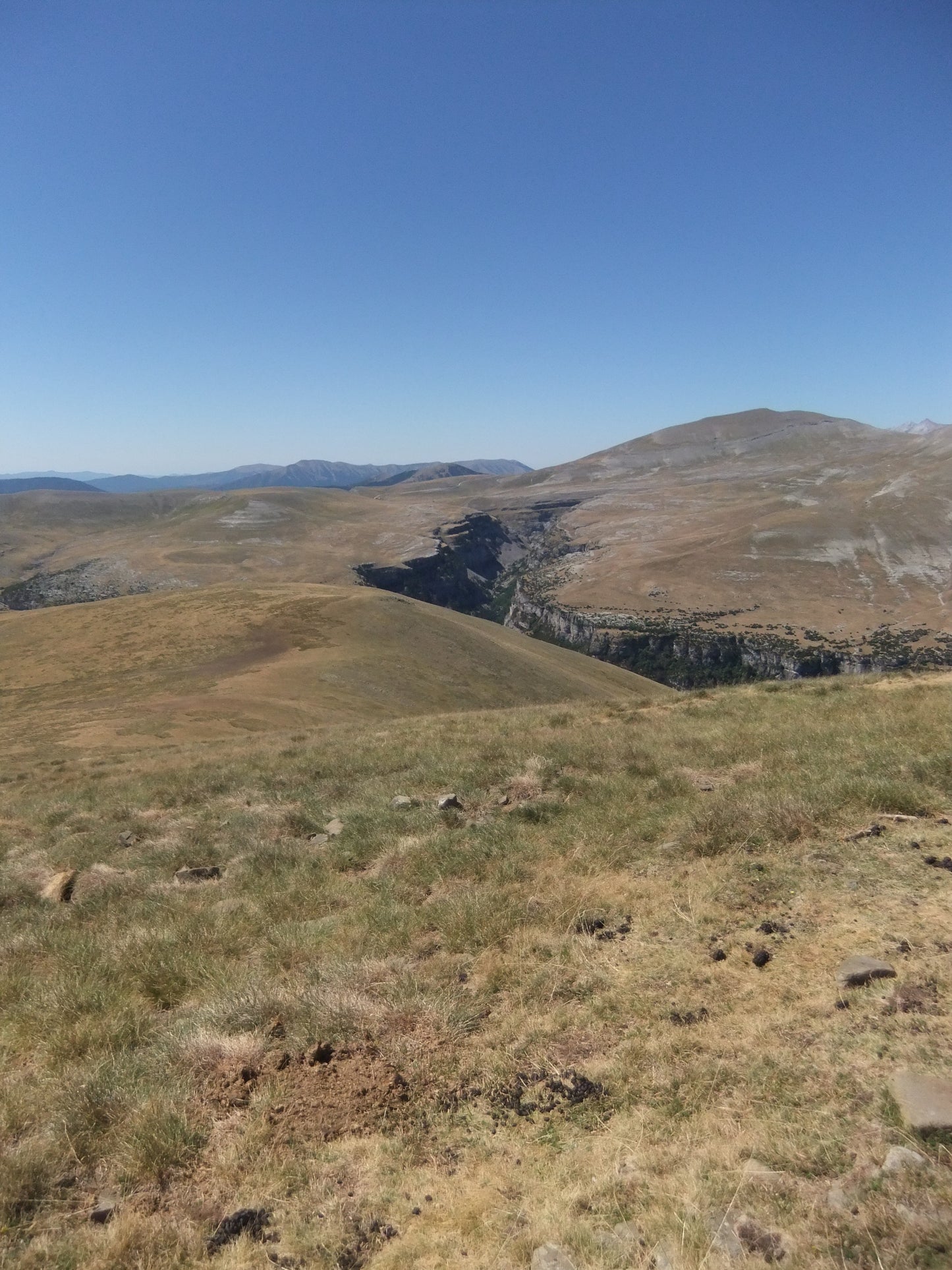 Bestue bespoke trekking holiday - Spanish Pyrenees