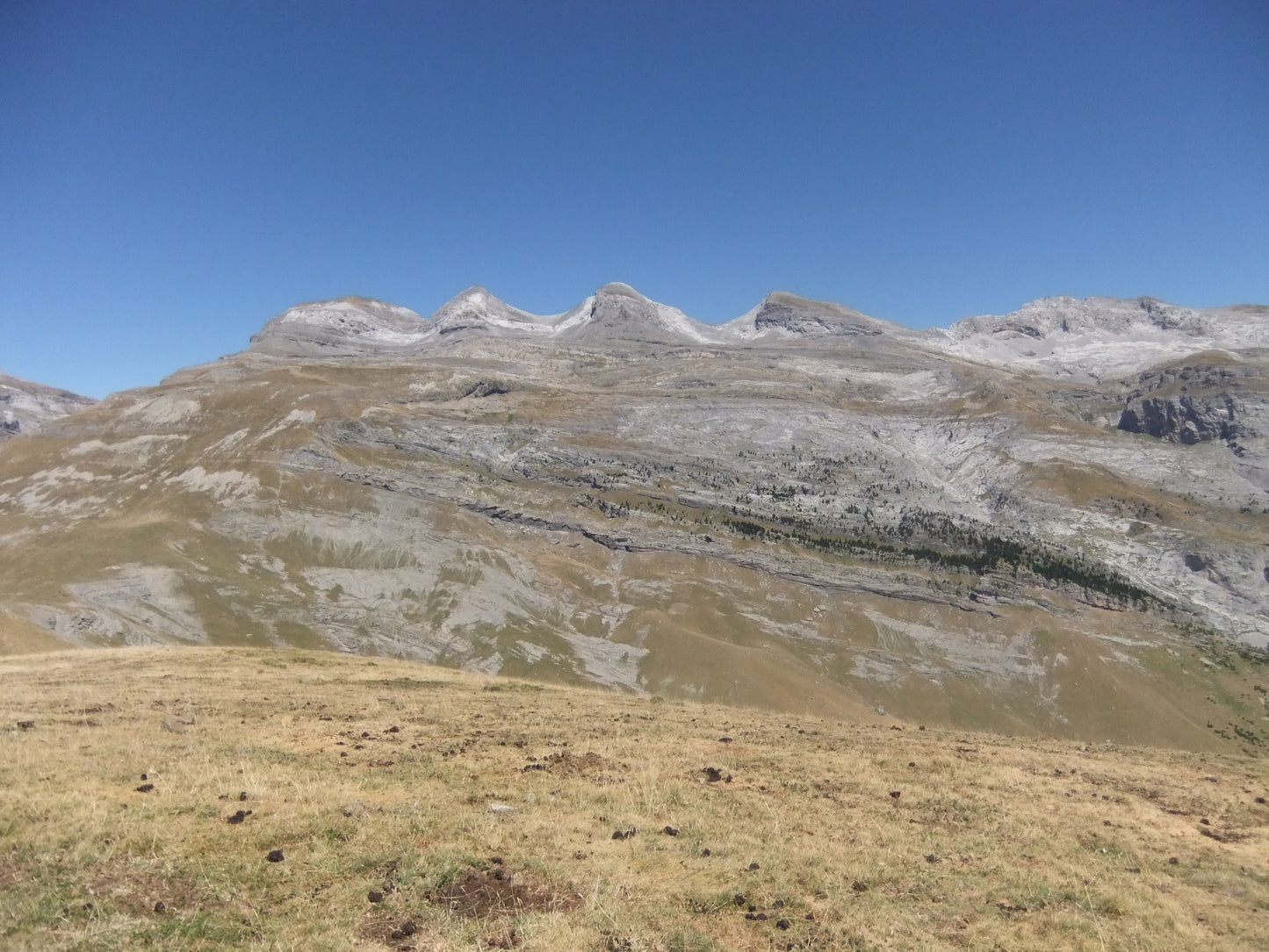 Bestue bespoke trekking holiday - Spanish Pyrenees