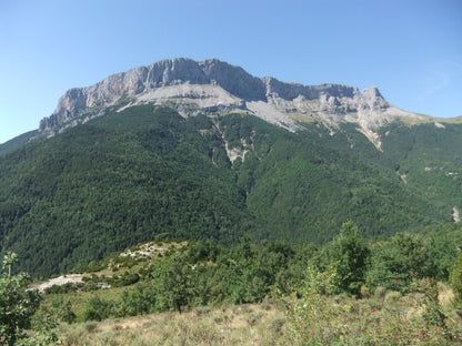 Bestue bespoke trekking holiday - Spanish Pyrenees