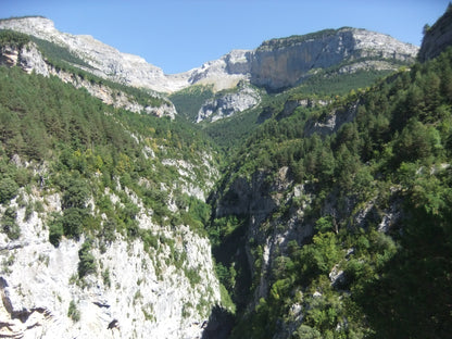 Bestue bespoke trekking holiday - Spanish Pyrenees