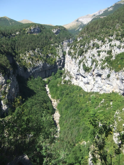 Bestue bespoke trekking holiday - Spanish Pyrenees