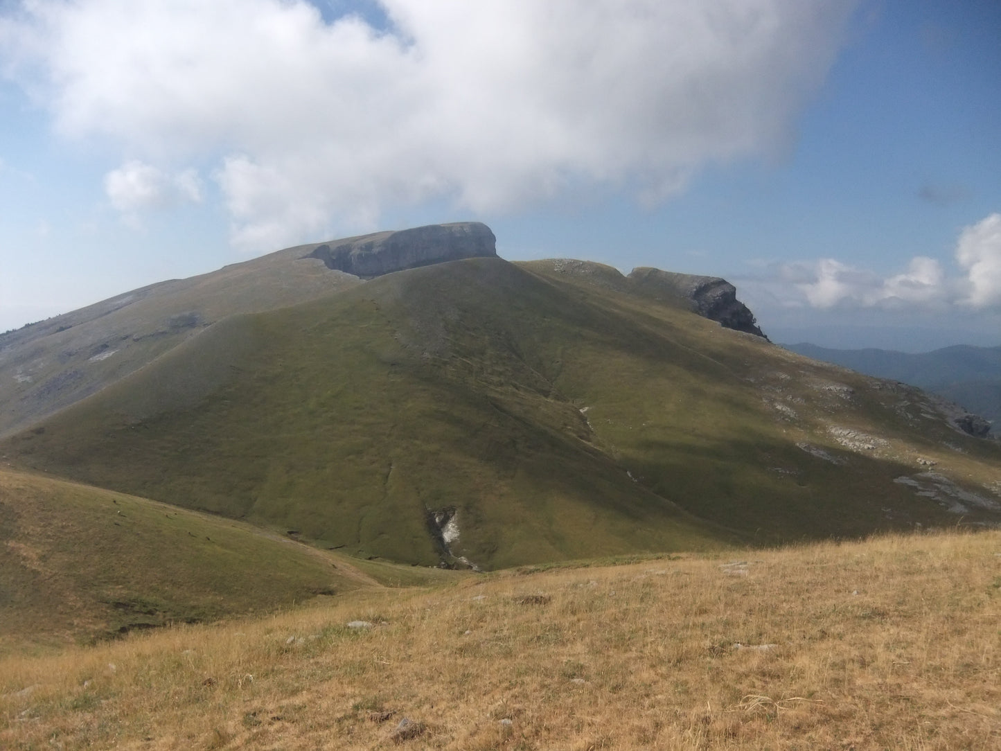 Bestue bespoke trekking holiday - Spanish Pyrenees