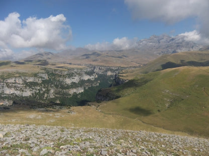 Bestue bespoke trekking holiday - Spanish Pyrenees
