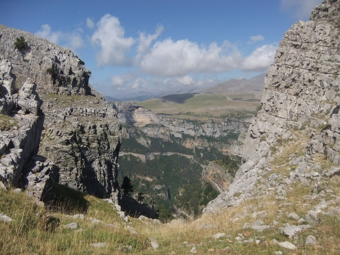 Bestue bespoke trekking holiday - Spanish Pyrenees
