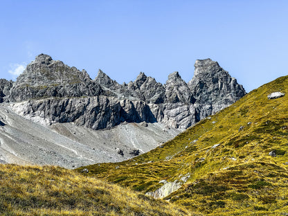 Alpine Pass Route